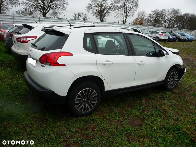 Peugeot 2008 PureTech 82 Allure - 5