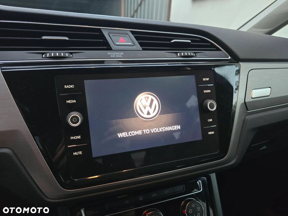 Volkswagen Touran 1.4 TSI BMT Comfortline - 32