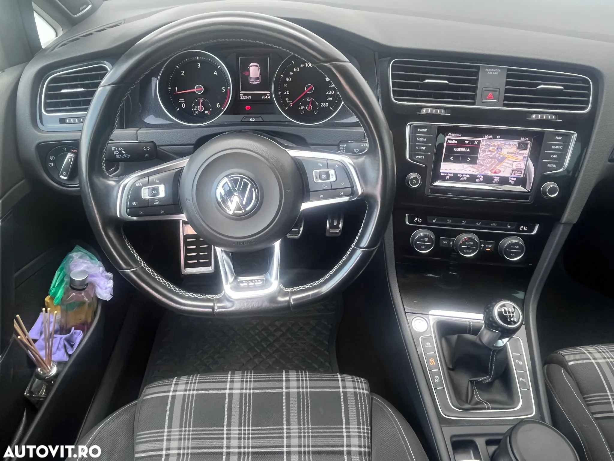 Volkswagen Golf 2.0 TDI GTD - 9