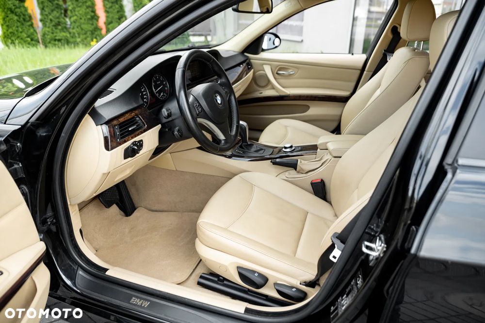 BMW Seria 3 320i Edition Lifestyle - 16