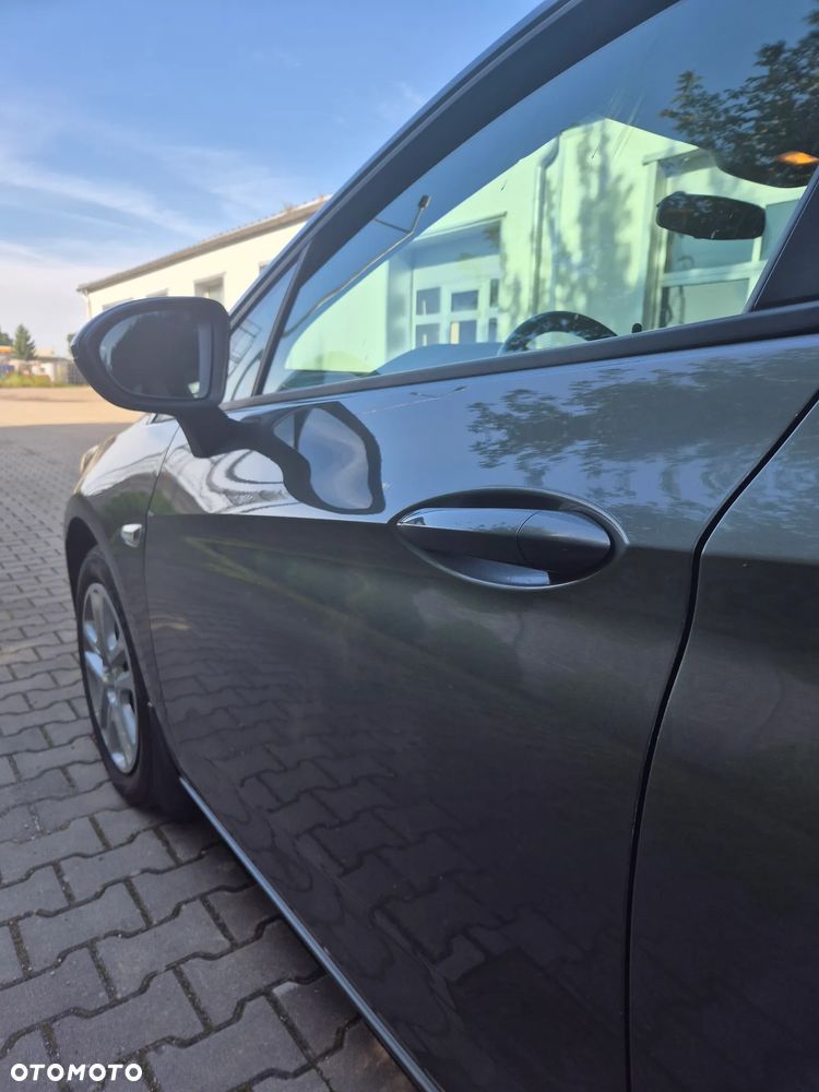 Opel Astra 1.6 CDTI Sport - 37