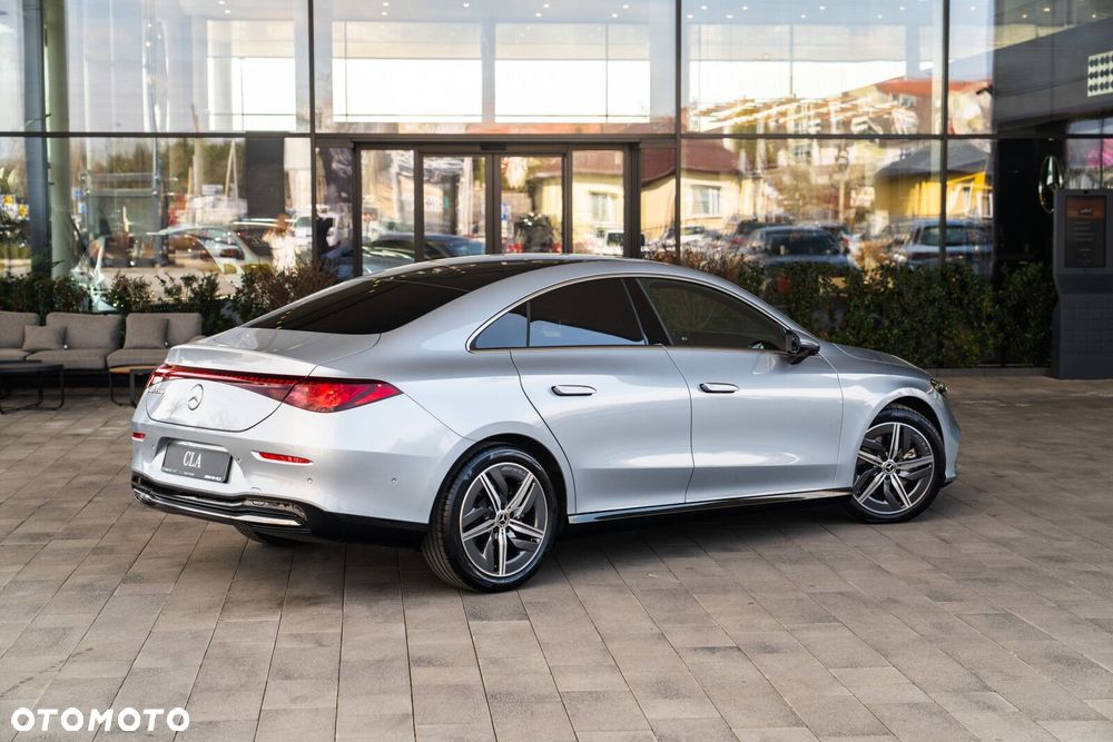 Mercedes-Benz CLA - 10