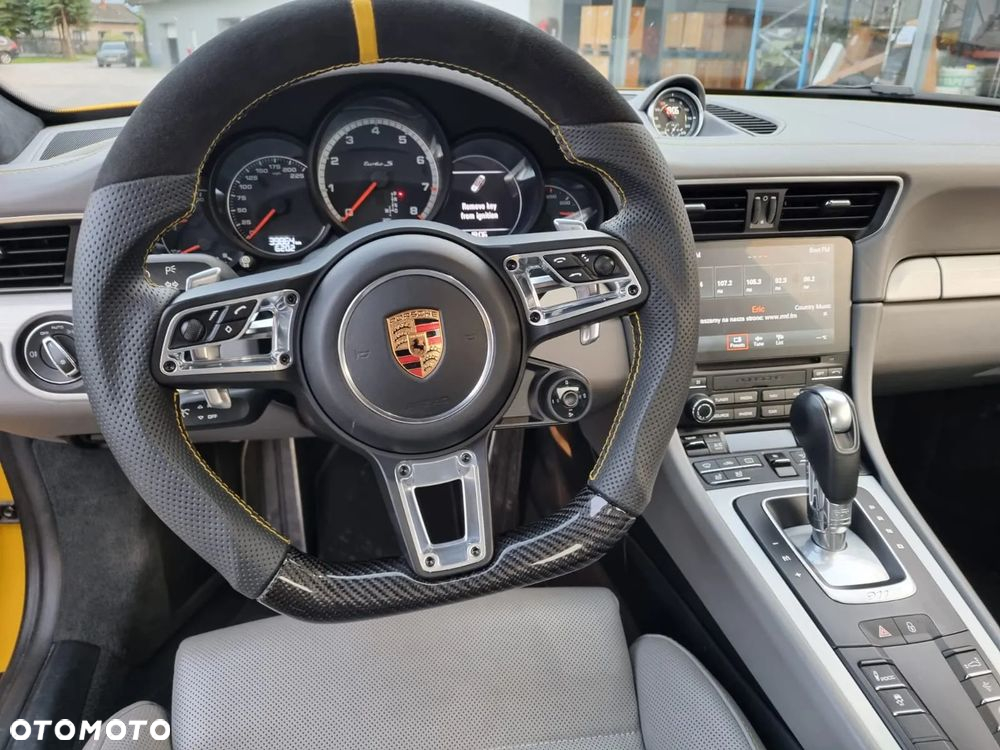 Porsche 911 Turbo S - 10