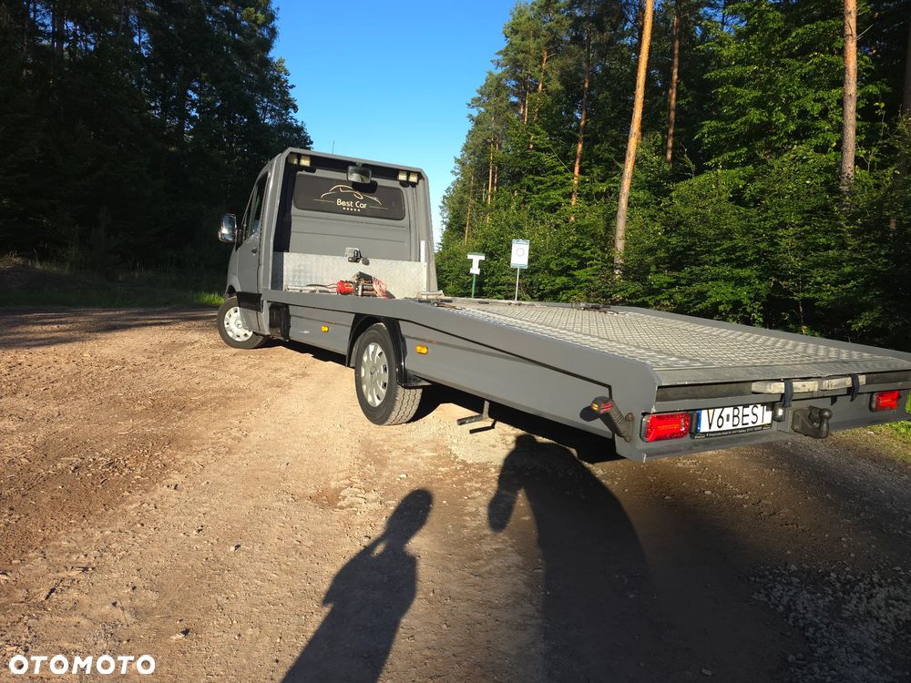 Mercedes-Benz Sprinter - 14