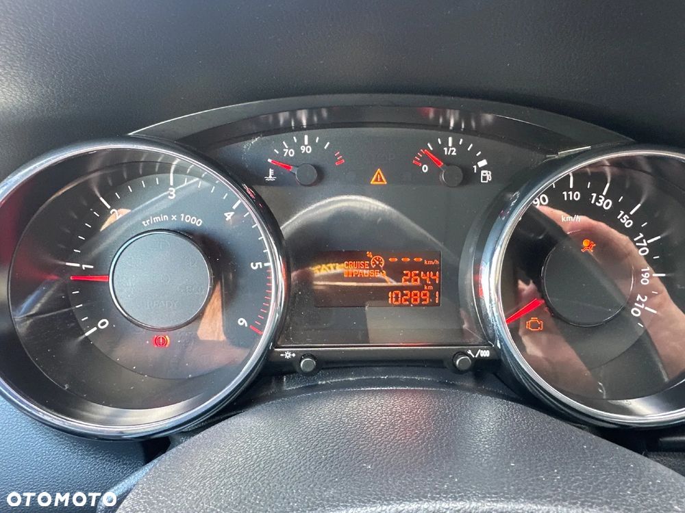 Peugeot 3008 1.6 BlueHDi Style S&S - 9