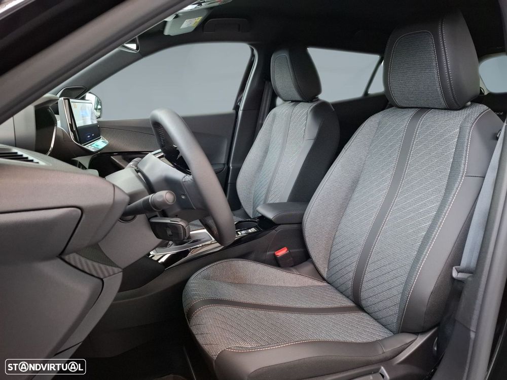 Peugeot 2008 1.2 PureTech Allure - 11