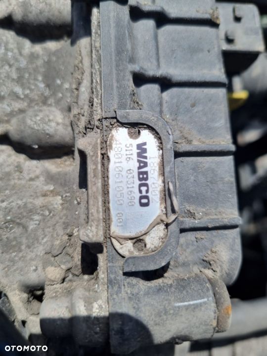 ZAWÓR MODULATOR EBS DAF 106  nr 1867002 - 2