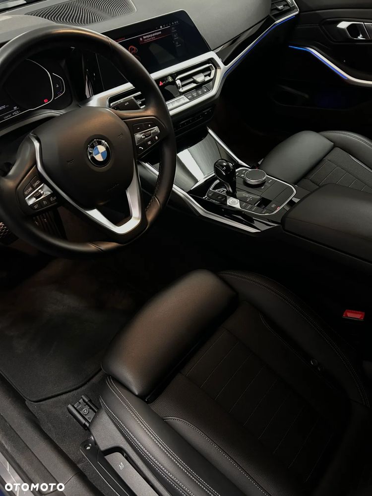BMW Seria 3 318i Sport Line - 7