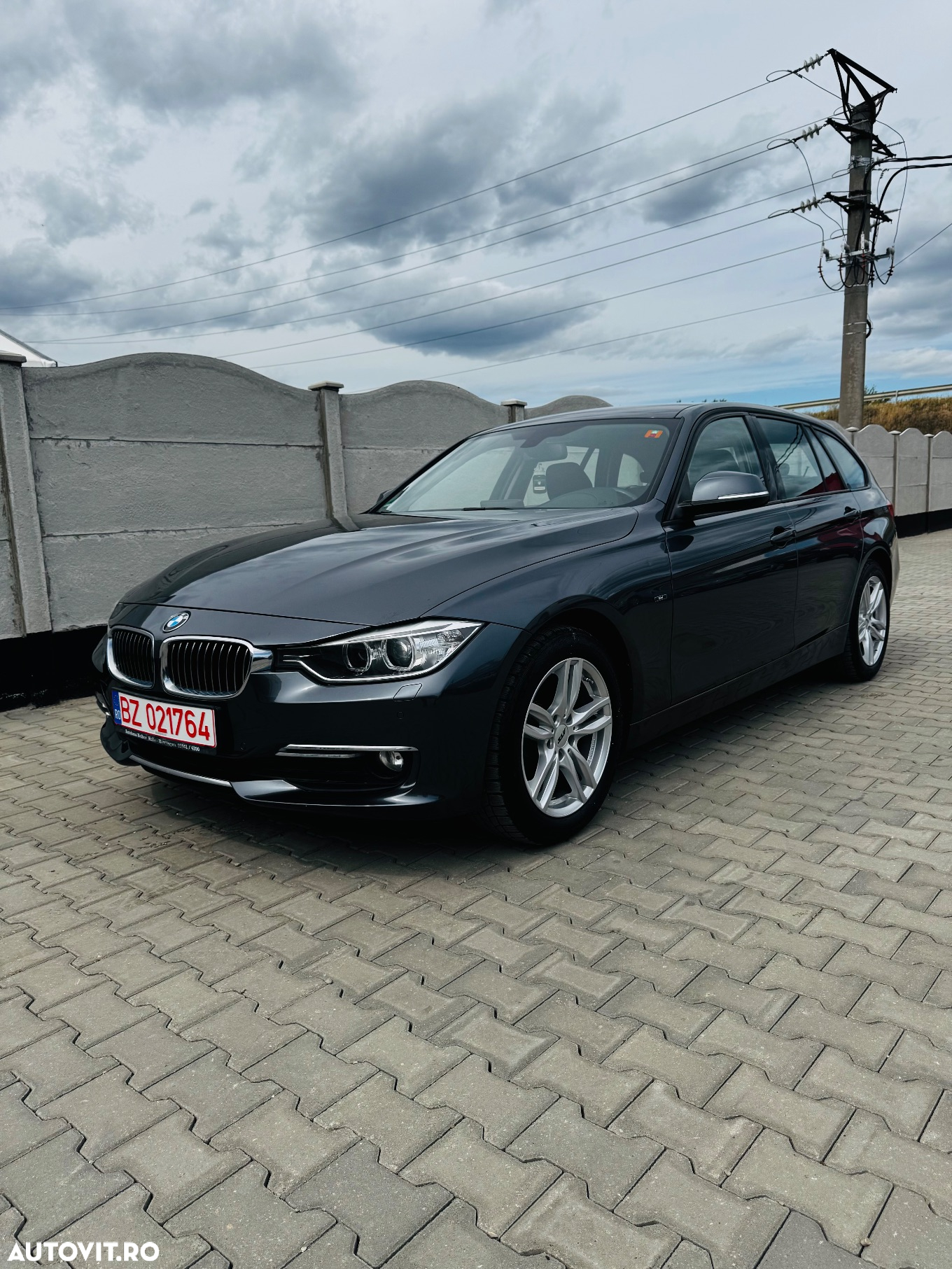 BMW Seria 3 320d Aut. Sport Line - 2
