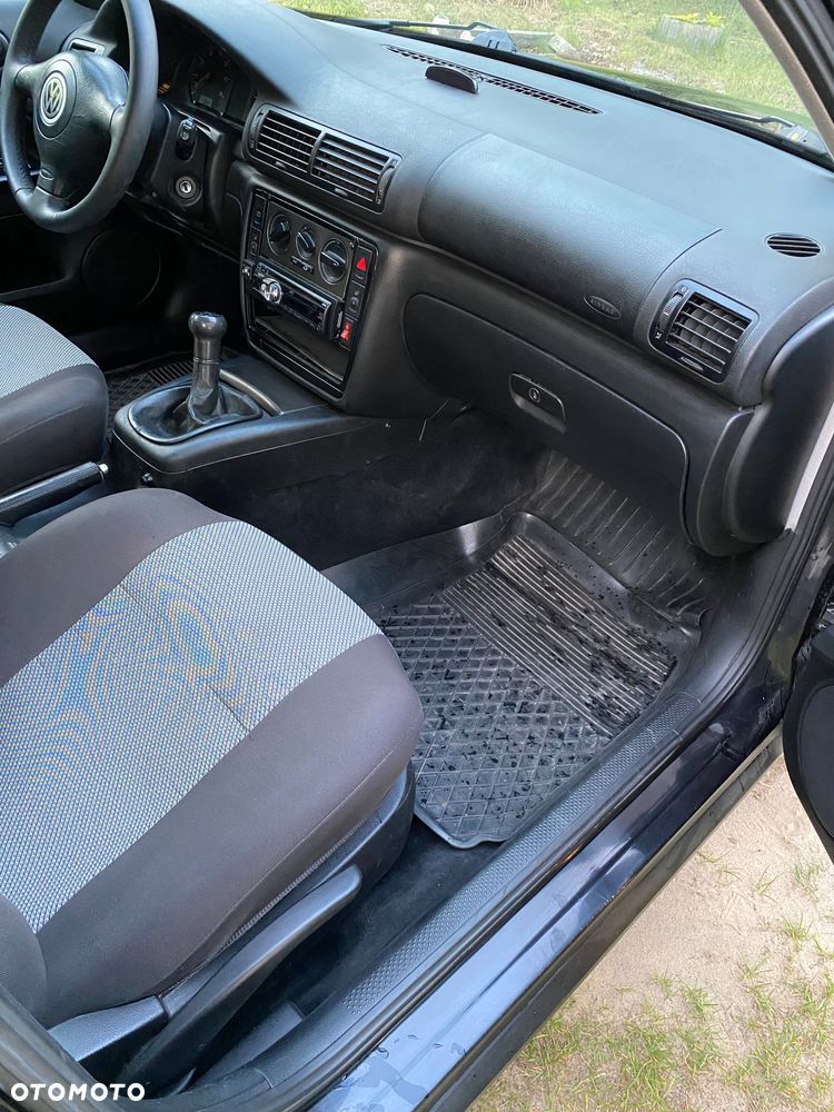 Volkswagen Passat - 37