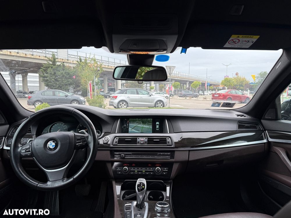 BMW Seria 5 530d xDrive AT - 7