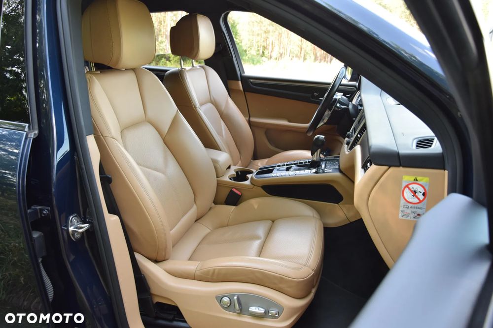 Porsche Macan Standard - 8