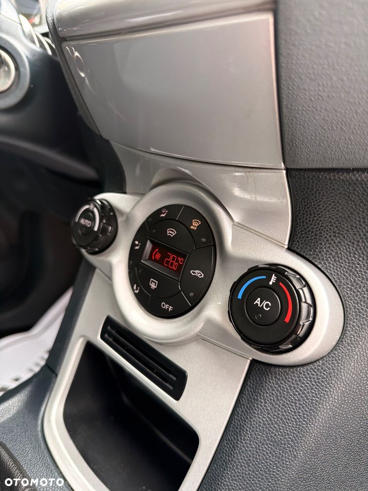 Ford Fiesta 1.6 Ti-VCT Titanium - 33