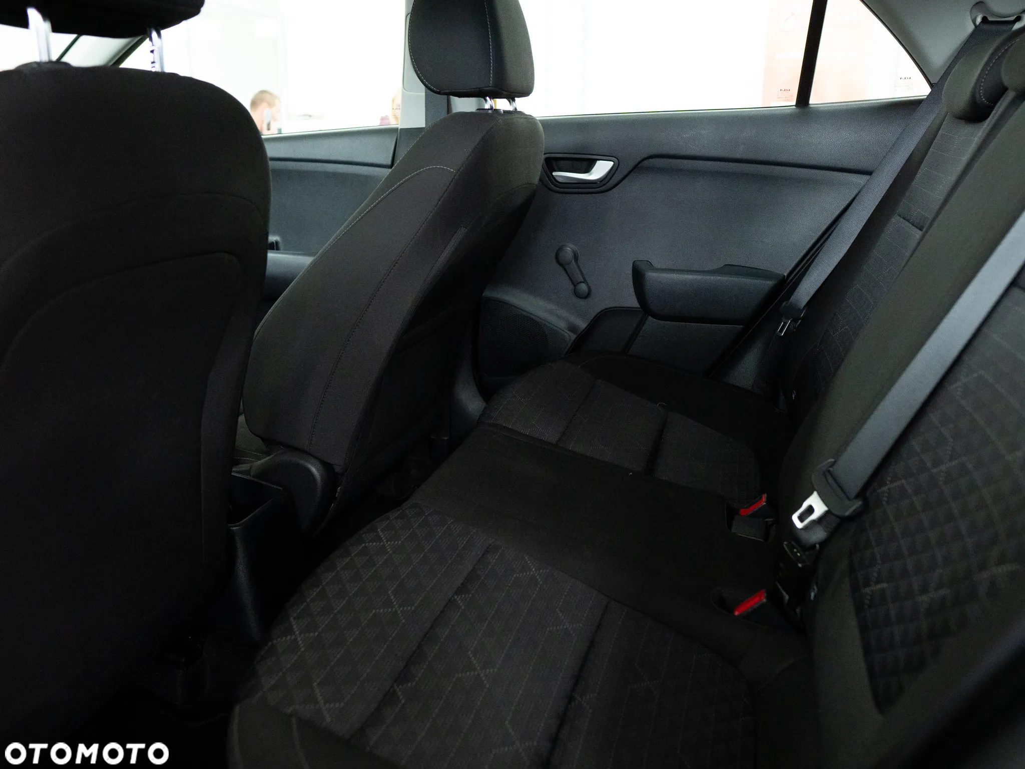 Kia Rio 1.0 T-GDI M DCT - 37