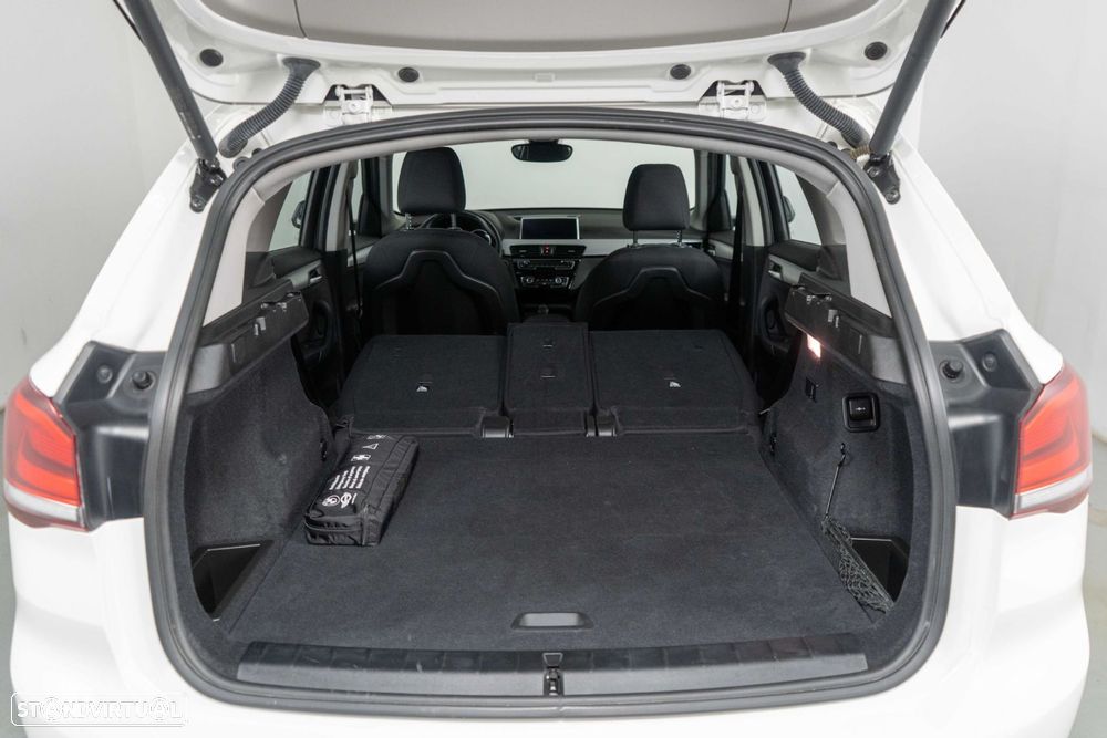 BMW X1 25 e xDrive Corporate Edition - 16