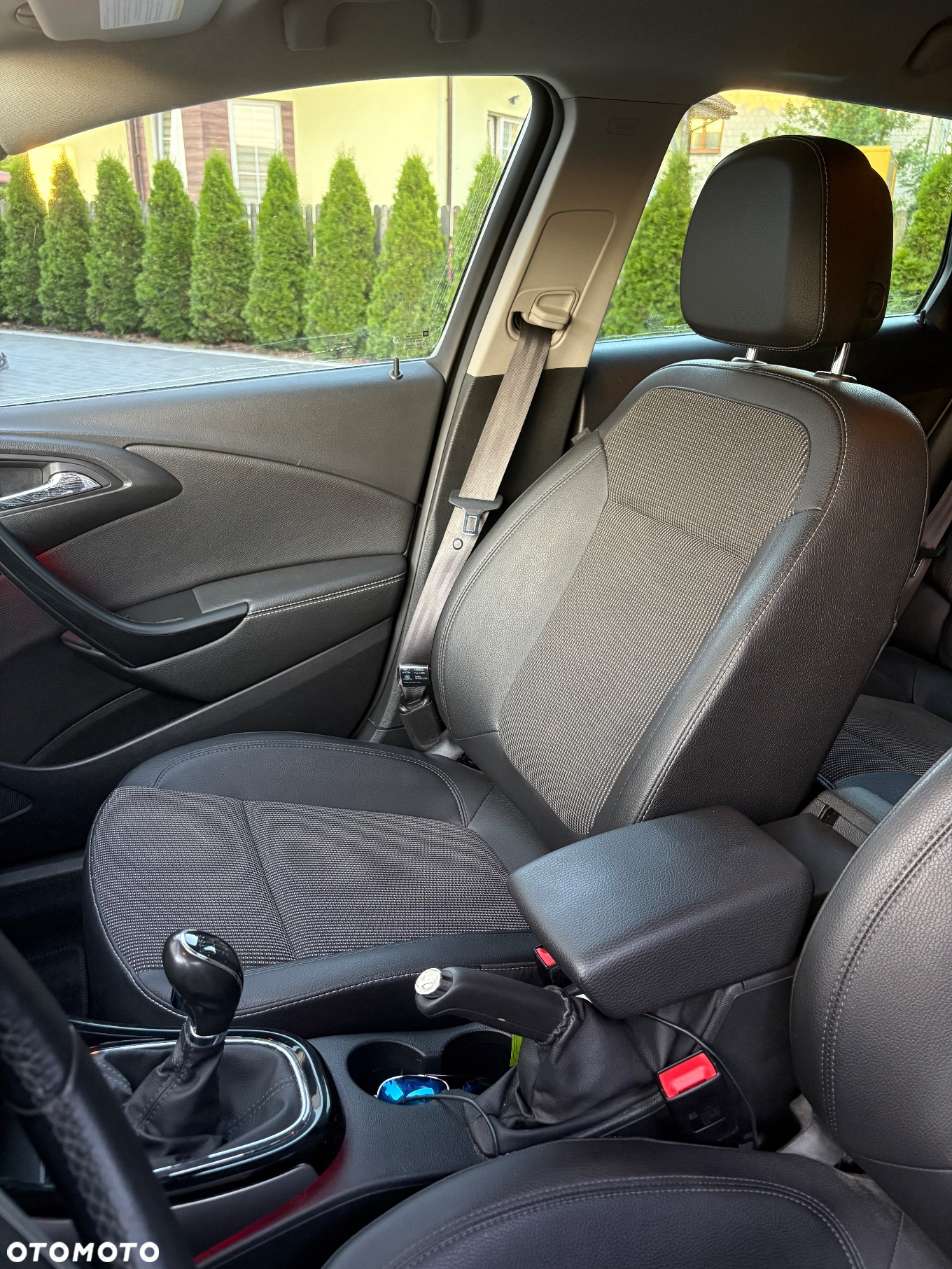 Opel Astra IV 1.4 T Sport - 11