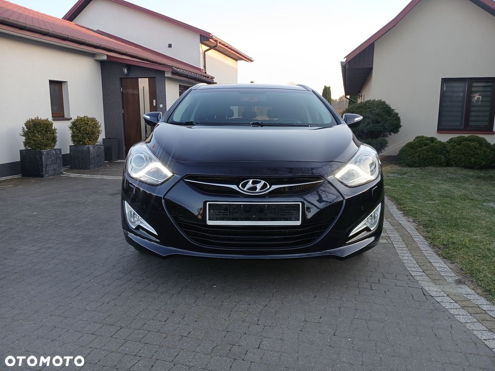 Hyundai i40 i40cw 1.7 CRDi Fifa World Cup Edition - 4