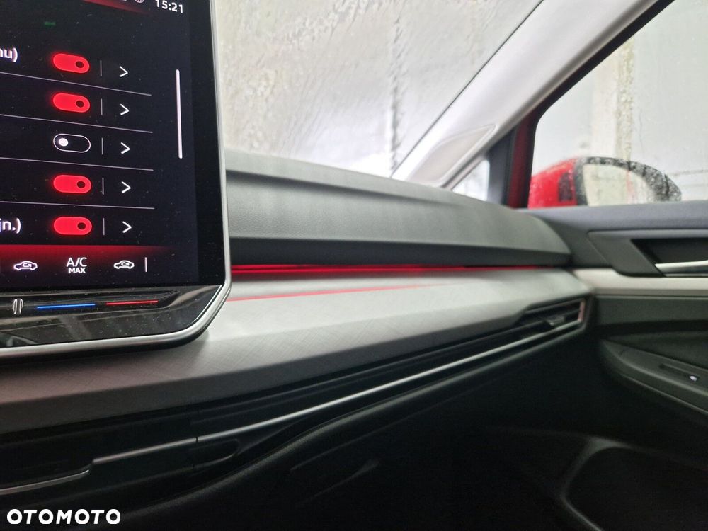 Volkswagen Golf - 22