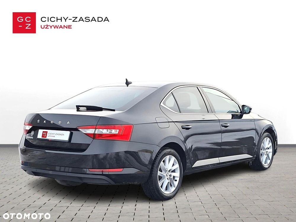Skoda Superb 2.0 TDI SCR Ambition DSG - 5