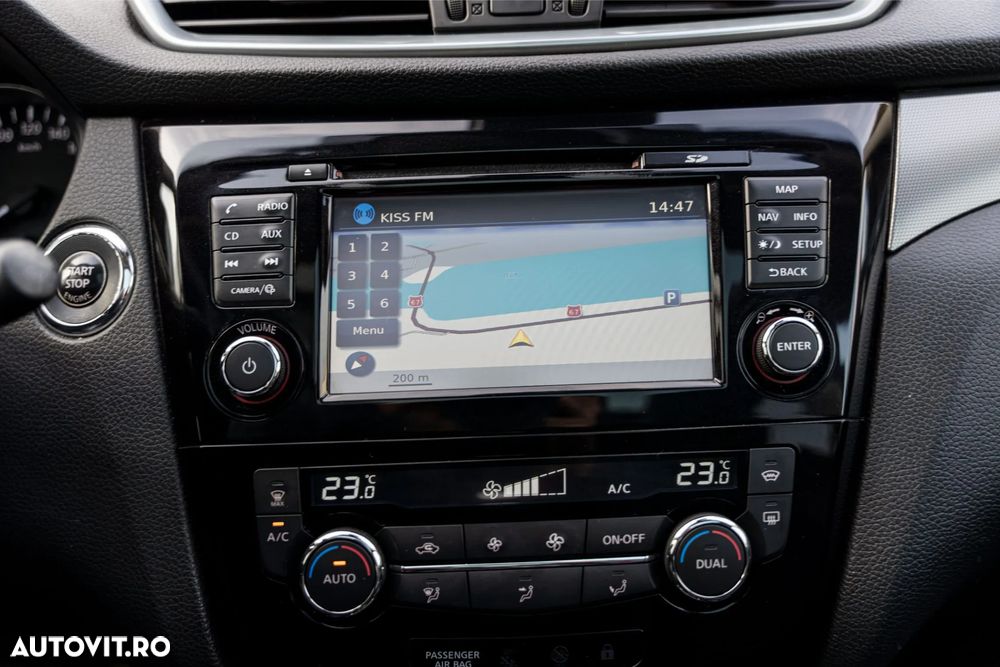 Nissan Qashqai 1.6 DCI Xtronic N-Connecta - 26