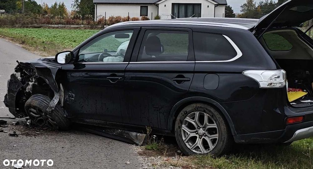 Mitsubishi Outlander - 4