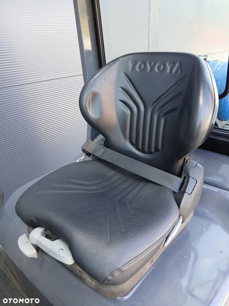 Toyota 02-8FGF25 - 8