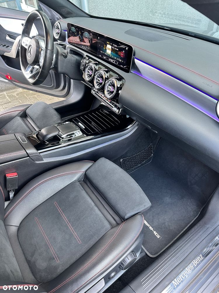 Mercedes-Benz CLA 180 AMG Line 7G-DCT - 25