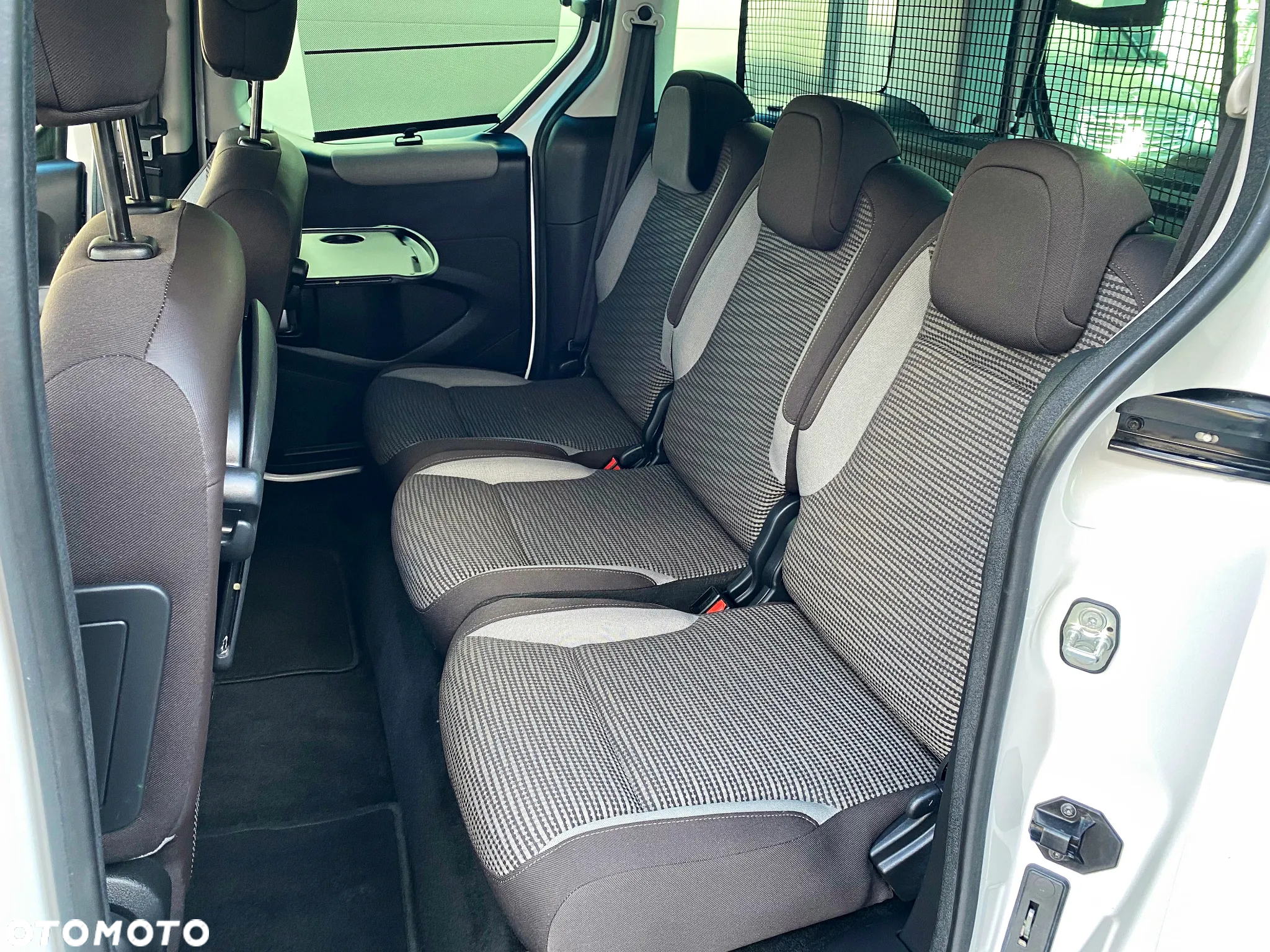 Peugeot Partner Tepee 110 Premium - 32