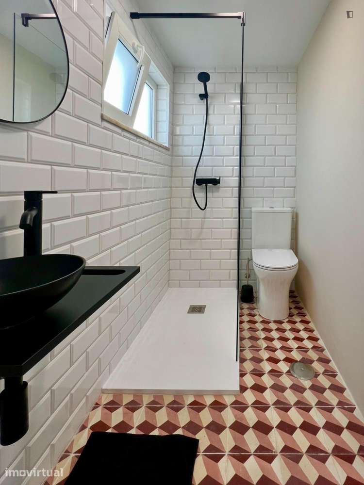 Quarto - localizado em Norton de Matos Coimbra - Grande imagem: 2/11
