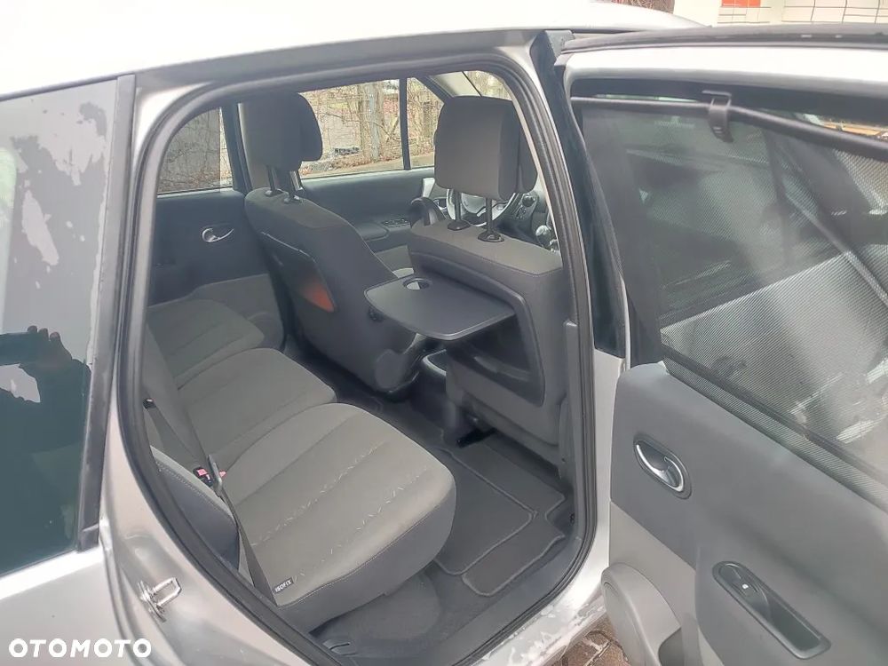 Renault Grand Scenic Gr 2.0 Confort Authentique - 30