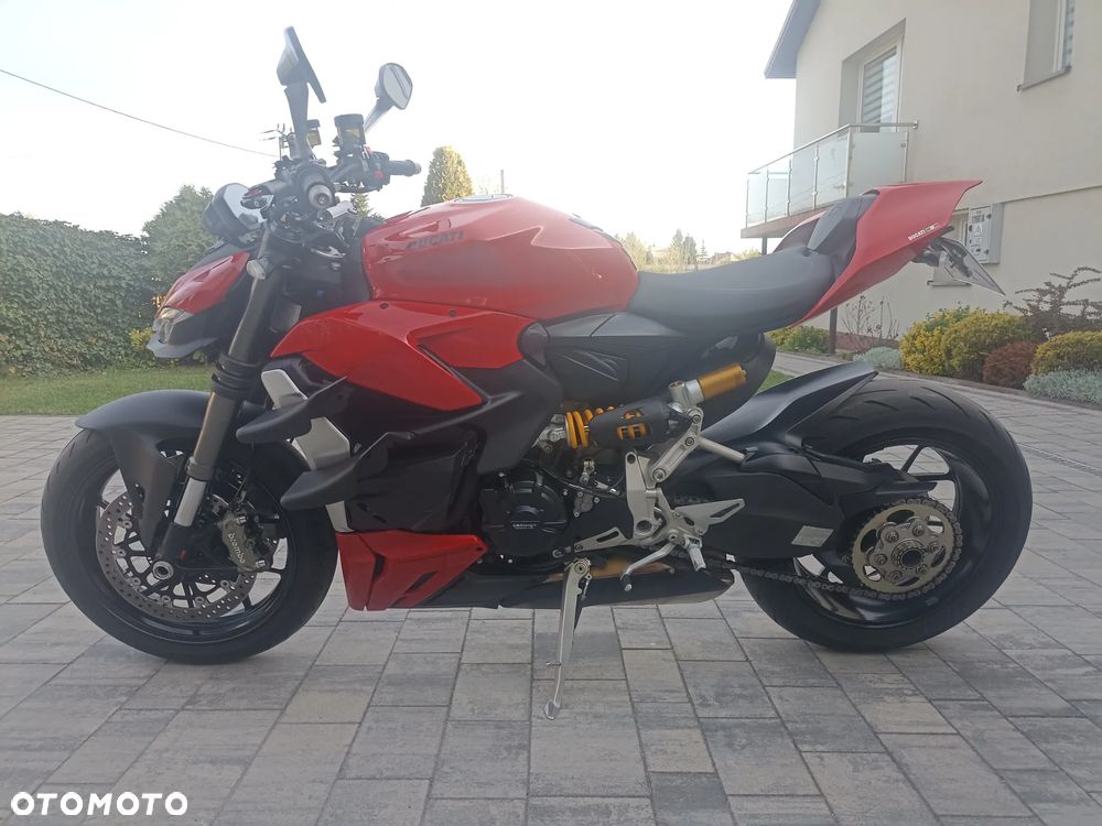 Ducati Streetfighter V2 - 12