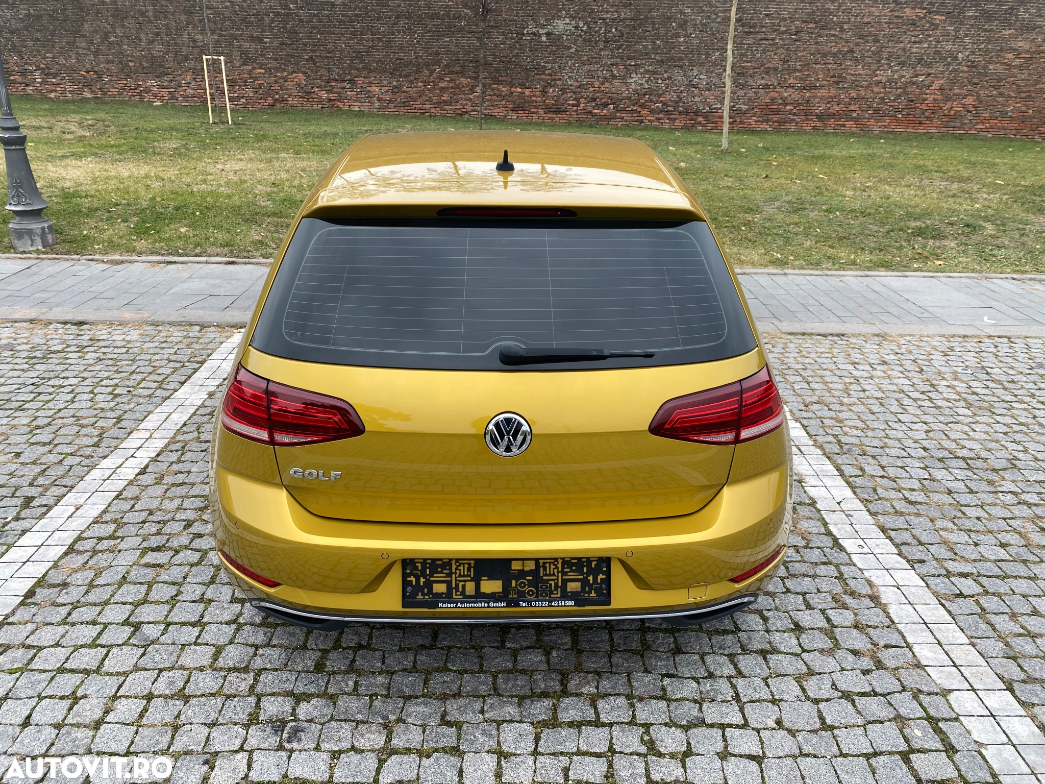 Volkswagen Golf 1.0 TSI (BlueMotion Technology) Comfortline - 12