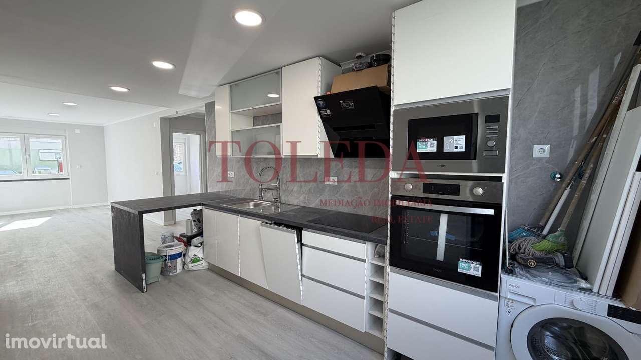 T2 Remodelado em Benfica - Grande imagem: 4/16