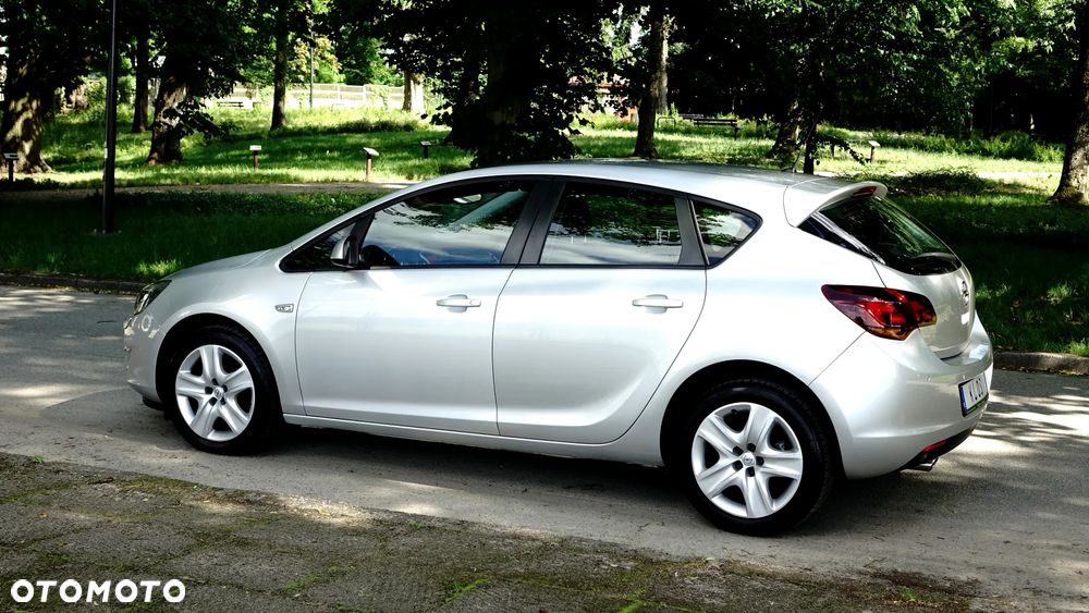 Opel Astra 1.4 Turbo Cosmo - 28