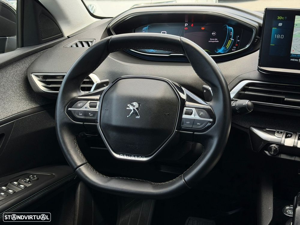 Peugeot 3008 1.6 Hybrid Allure e-EAT8 - 24