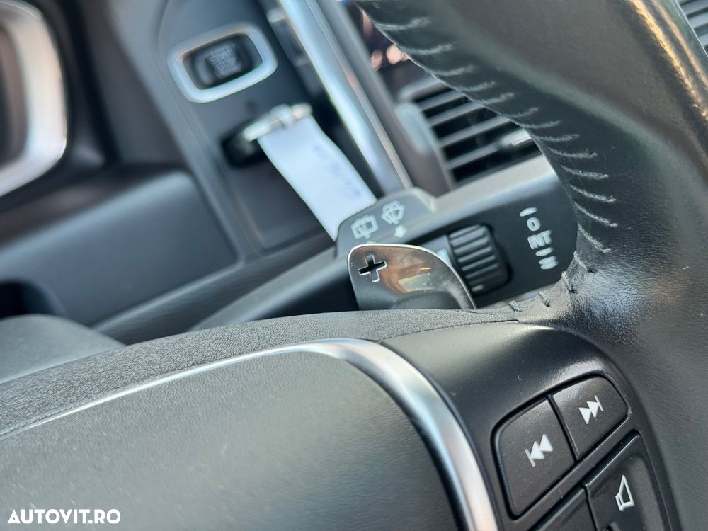 Volvo XC 60 D4 Geartronic Summum - 38