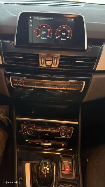 BMW 225xe Active Tourer - 11