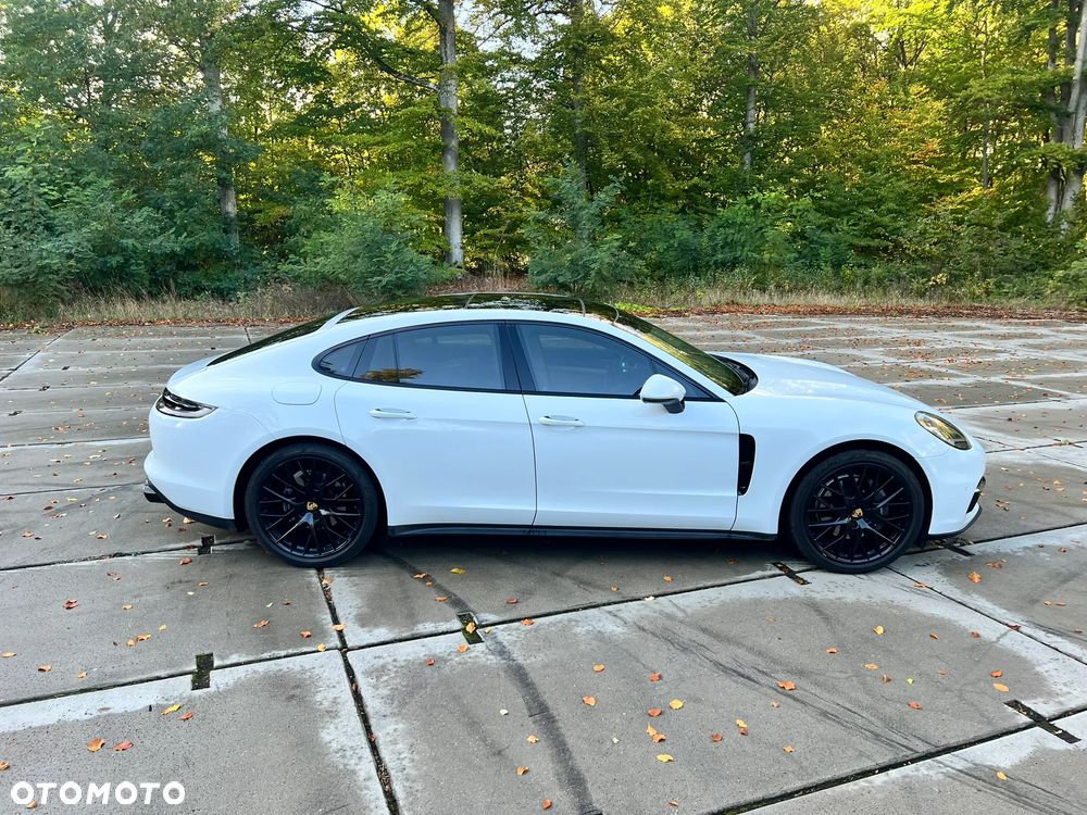 Porsche Panamera 4 - 8