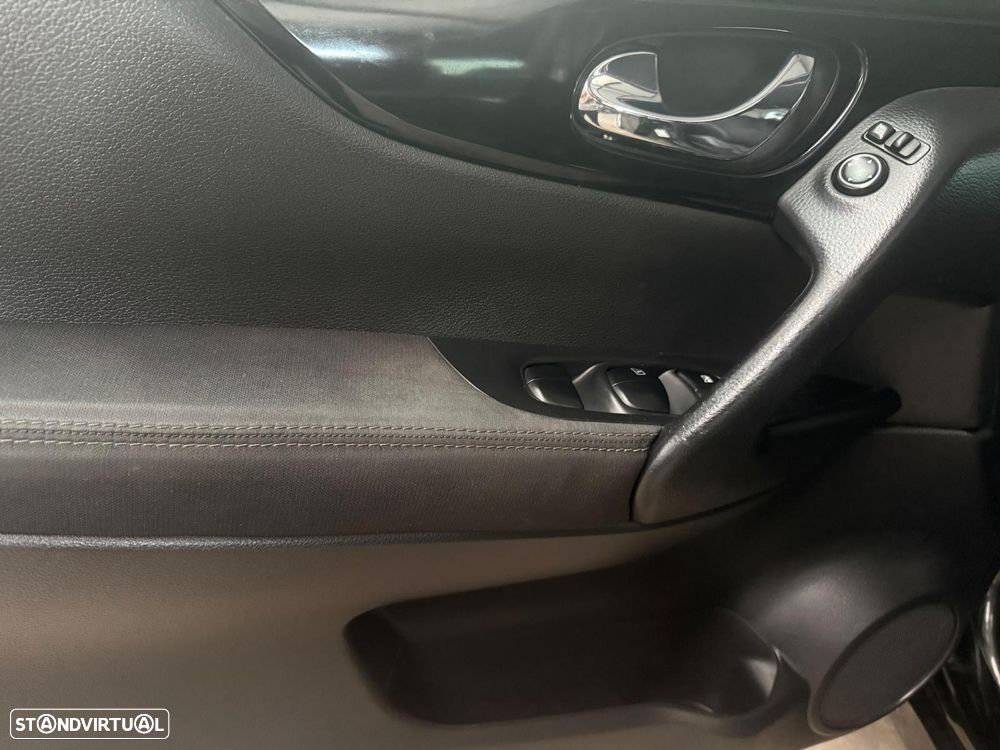 Nissan Qashqai 1.5 dCi N-Connecta - 8
