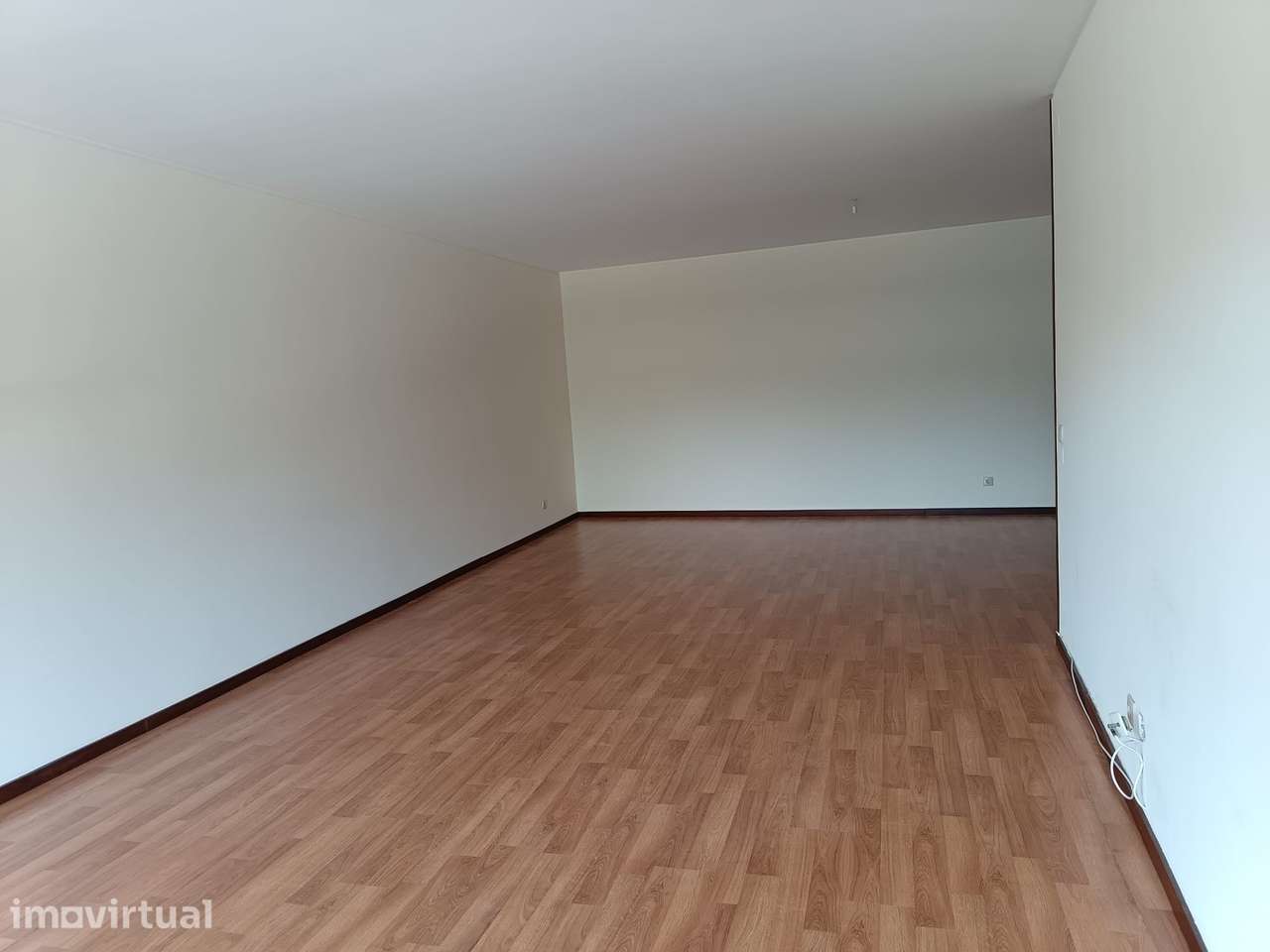 T5 Espaçoso com Garagem na Praça Sá Carneiro | Porto - Grande imagem: 3/13