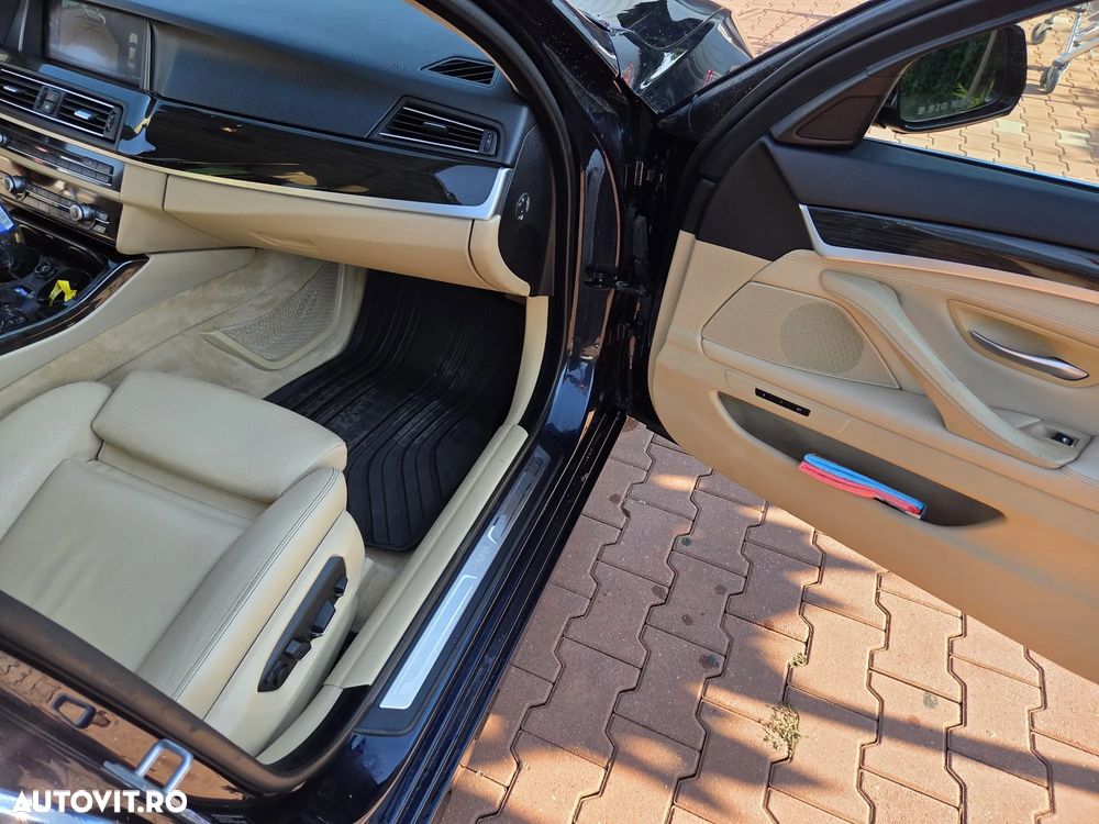 BMW Seria 5 525d xDrive AT - 3