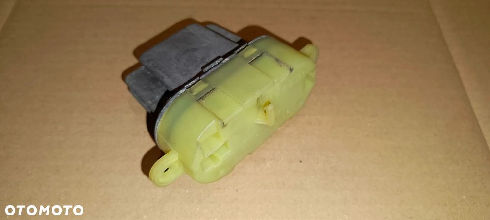 REZYSTOR DMUCHAWY RENAULT LAGUNA III - 2