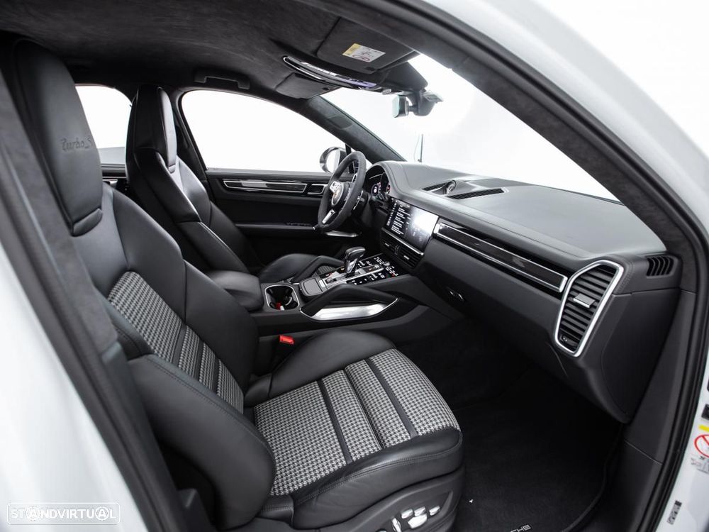 Porsche Cayenne Coupé Turbo S E-Hybrid - 9