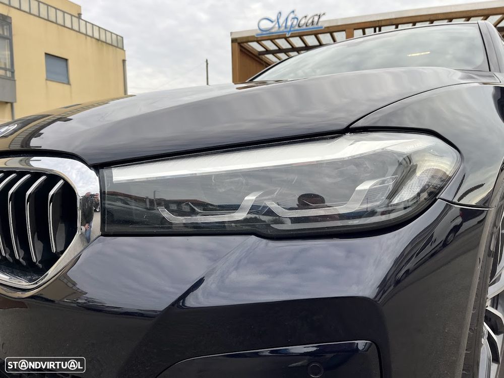BMW 520 d Pack Desportivo M Auto - 45