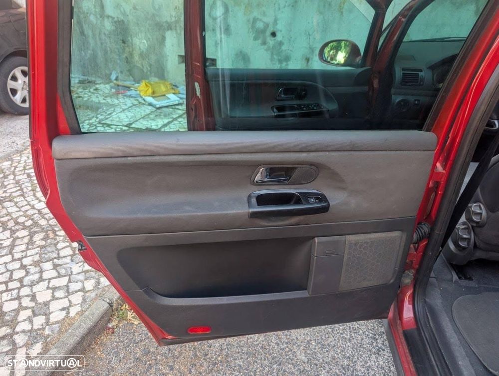 VW Sharan 1.9 TDi Highline - 12