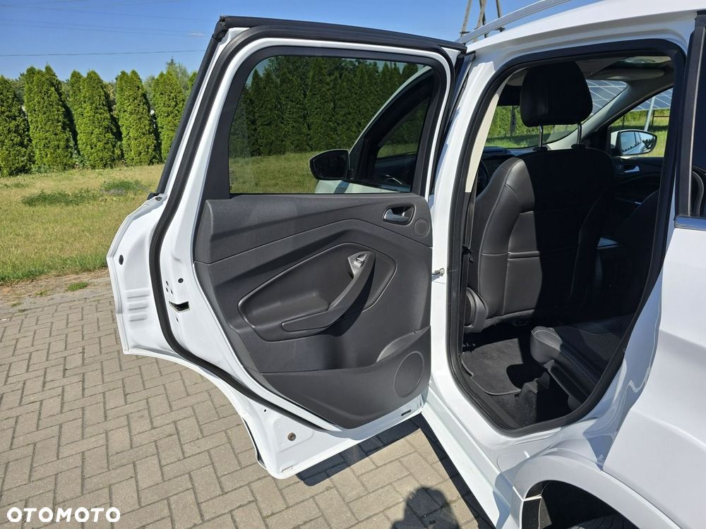 Ford Kuga - 17