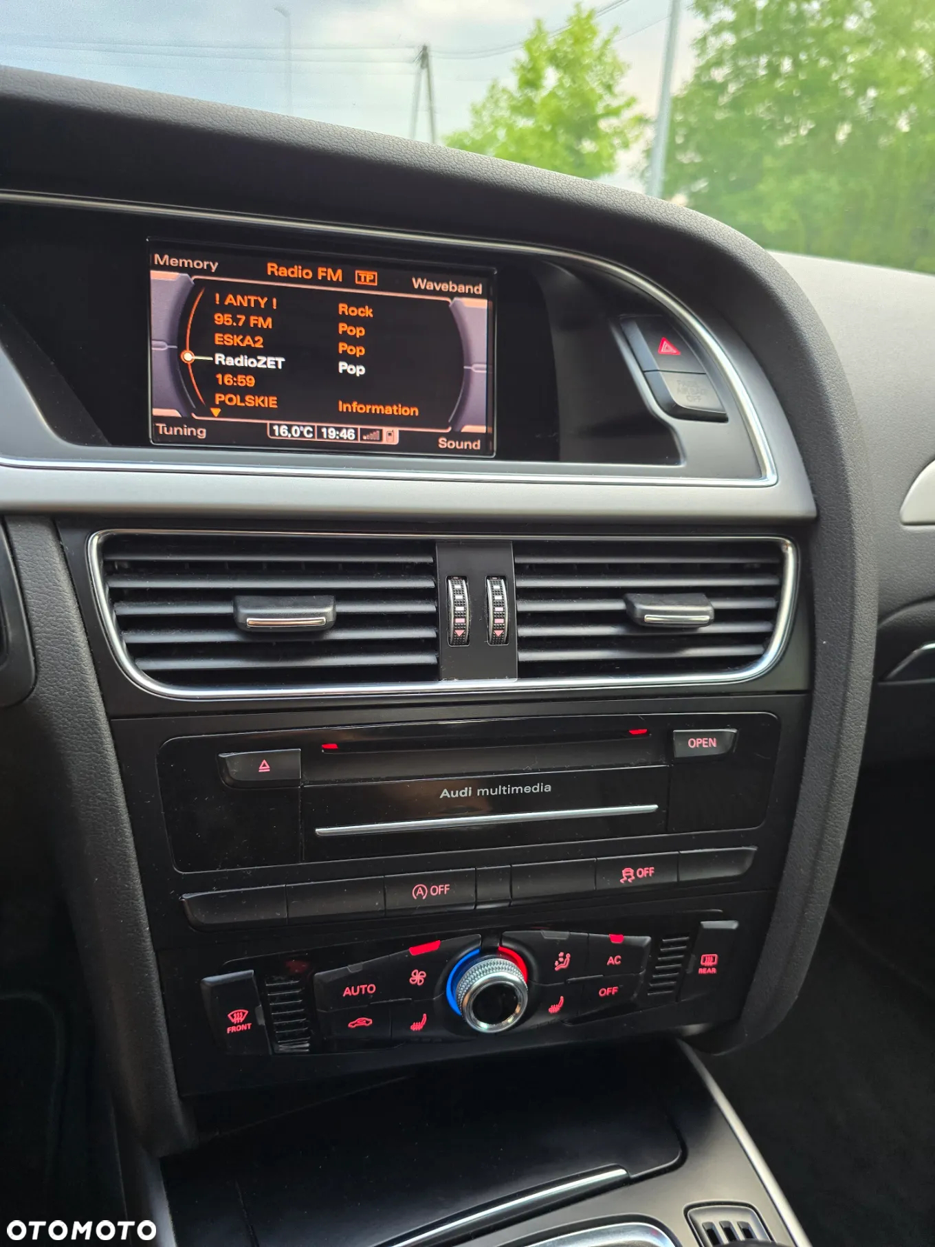Audi A4 2.0 TDI Limited Edition - 21