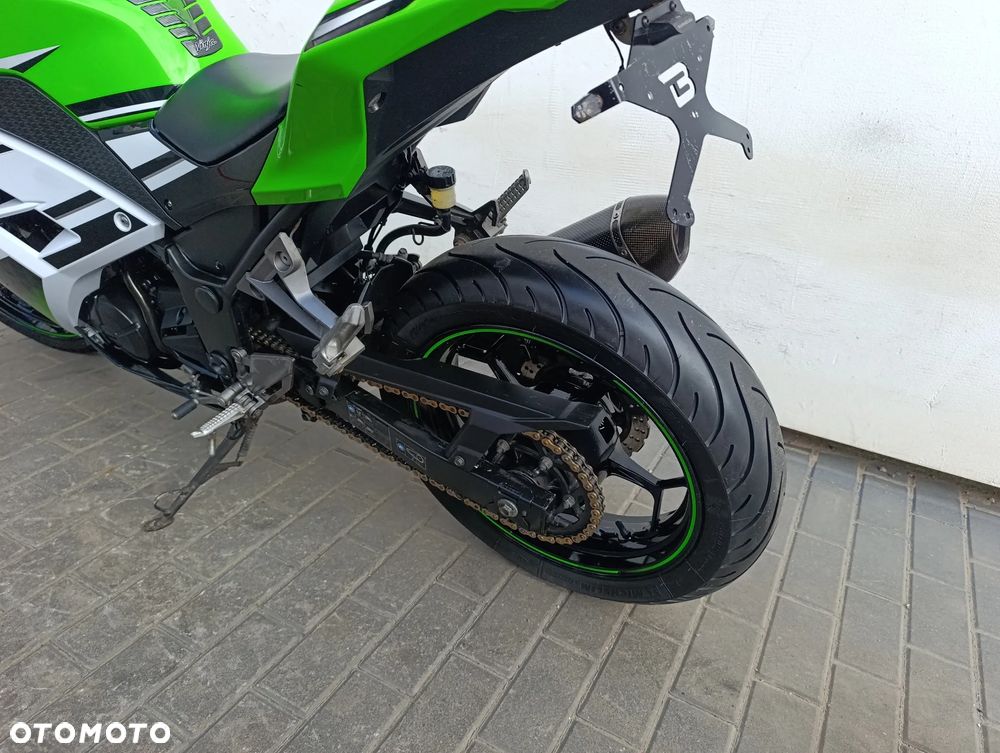 Kawasaki Ninja 300 ABS - 19