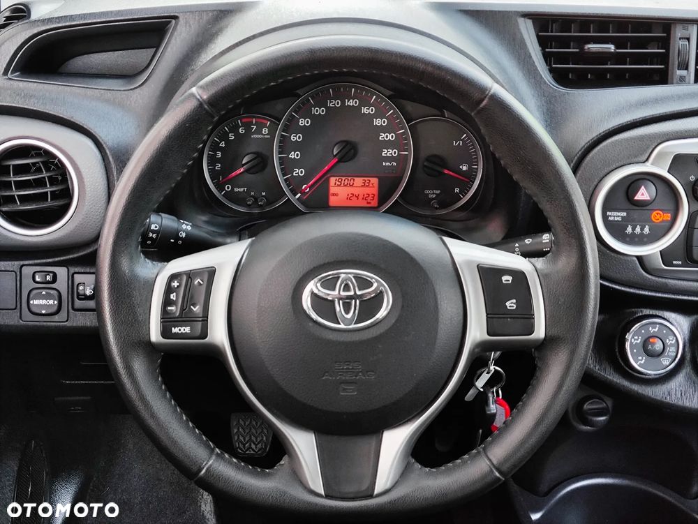 Toyota Yaris 1.33 VVT-i Life - 22