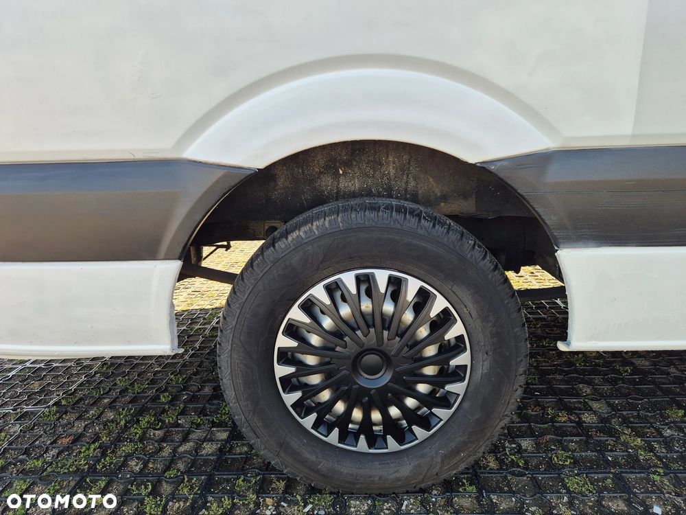Mercedes-Benz Sprinter - 28